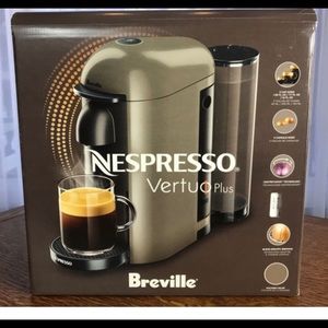 Nespresso plus NWT